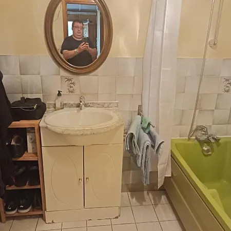 Chambreallouagneeddy בית אירוח
